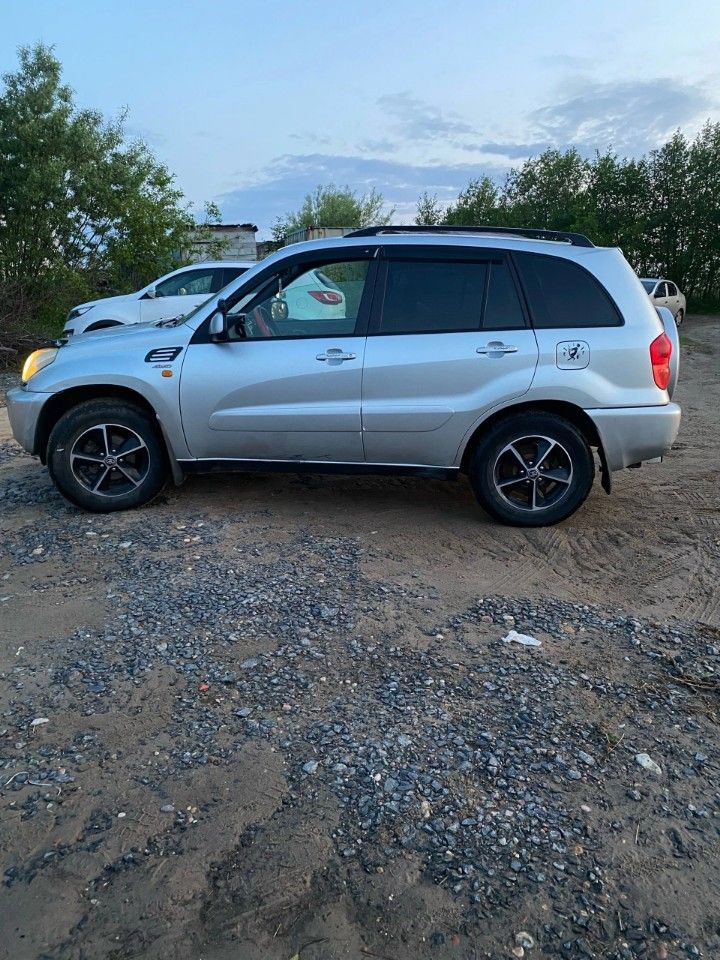 Toyota RAV4: фото владельца