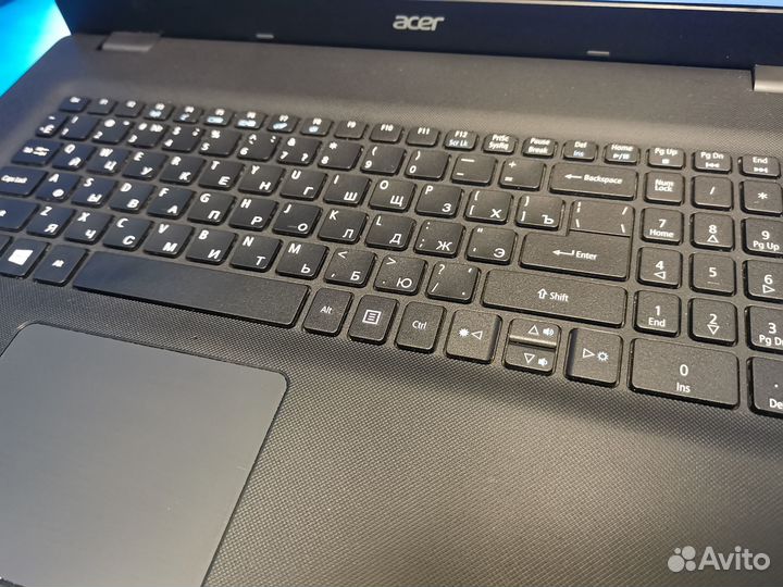 Acer TravelMate для работы, с большим экраном