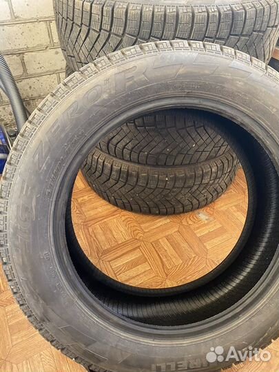 Pirelli Ice Zero FR 235/55 R19 105H