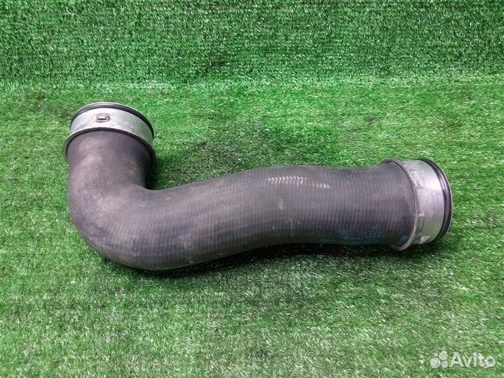 Патрубок интеркулера Volkswagen Passat (B6) (2005