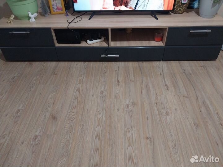 Тумба под телевизор бу