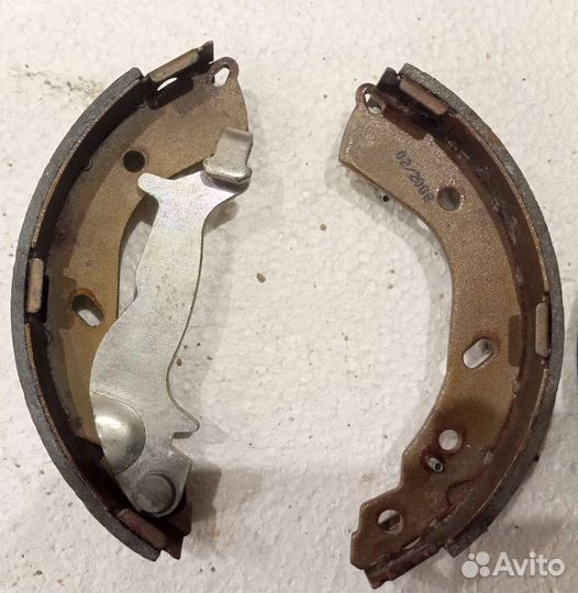 Колодки тормозные Hyundai Getz ETF 09640 180х32 мм