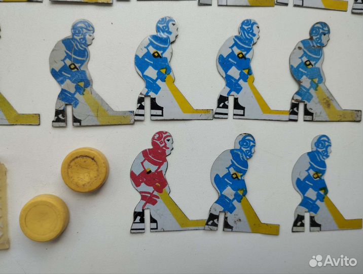 Хоккеисты и запчасти от хоккея СССР