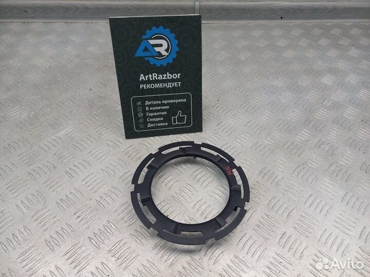 Гайка топливного насоса Land Rover Freelander 2