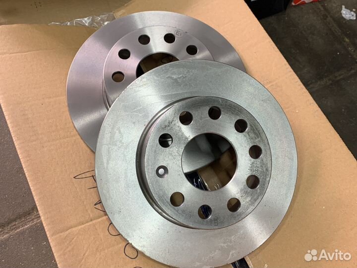 Диск тормозной задний Шкода Октавия а5
