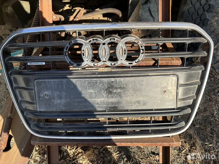 Решетка радиатора Audi A6 C7 дорест