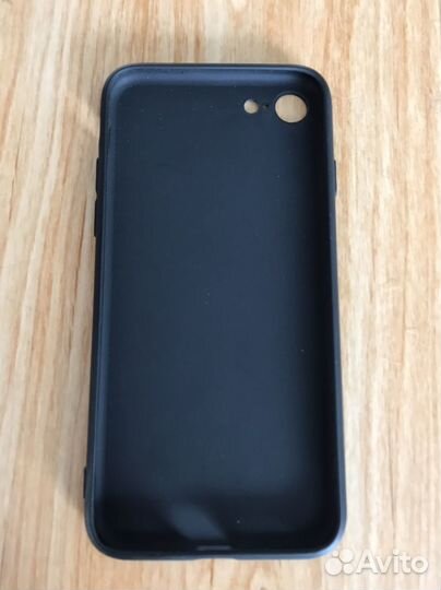 Продам чехол на iPhone7 новый