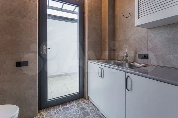 4-к. квартира, 302 м² (Грузия)