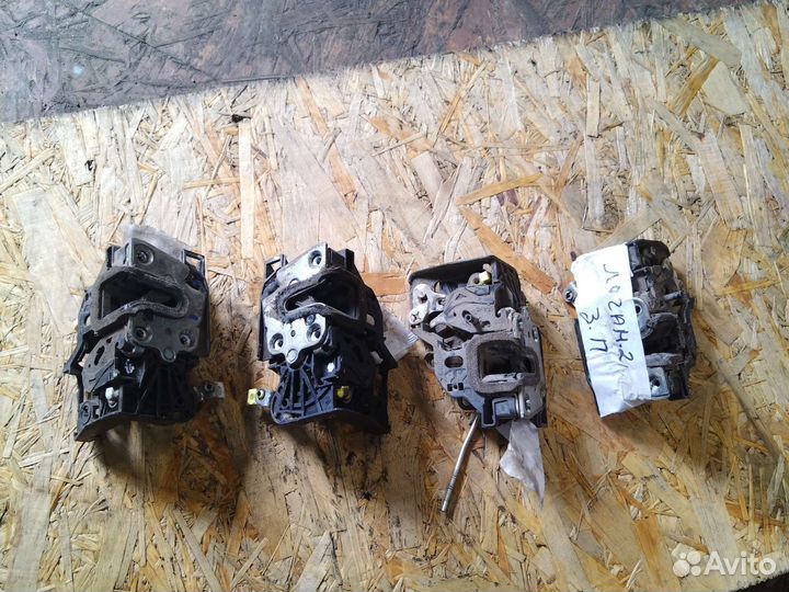 Замок двери Renault Logan 2