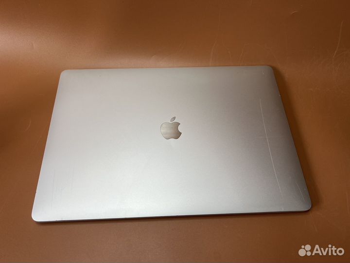 Apple MacBook Pro 16 2019 i9 1Tb 240 циклов