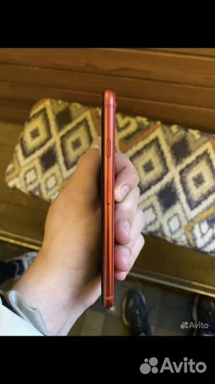 Телефон iPhone se 2020 обмен на модель выше