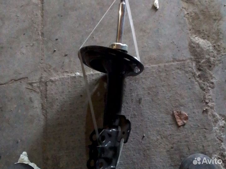 Стойка Тойота camry