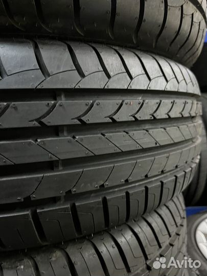 Goodyear EfficientGrip 205/60 R16