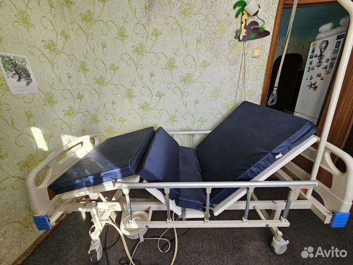 Медицинская кровать для лежачих больных