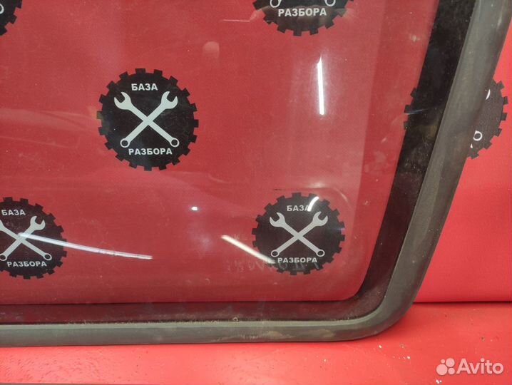 Форточка боковая Ford Bronco 2 1984-1990