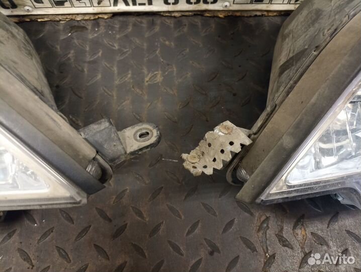 Фара для Opel Antara