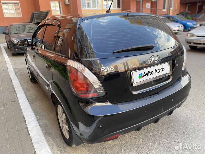 Kia Rio 1.4 AT, 2010, 122 136 км