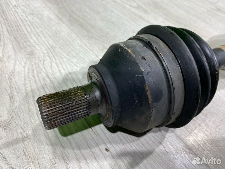 Привод передний правый Volvo C30 MB5244 2.4 B5244S