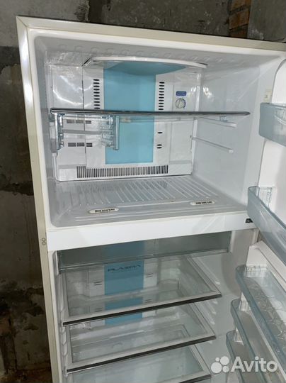 Холодильник toshiba