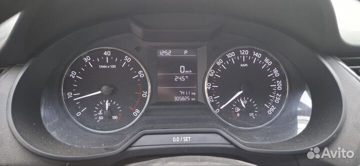 Skoda Octavia 1.6 AT, 2015, 300 000 км