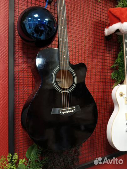 Акустическая гитара белуччи