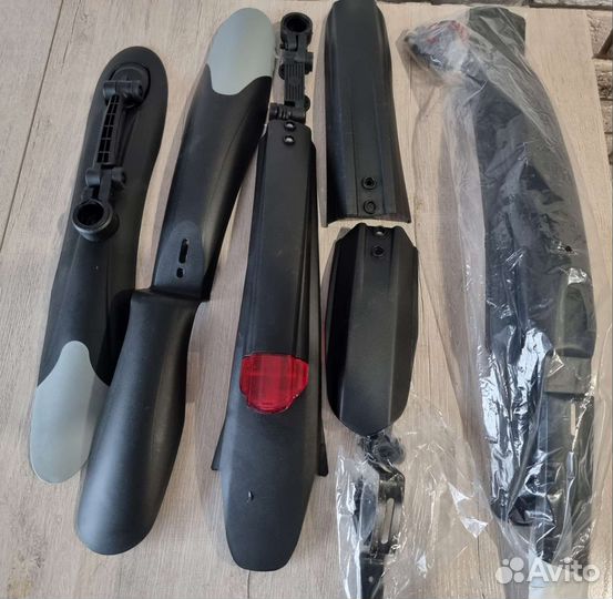 Запчасти и аксессуары для велосипеда