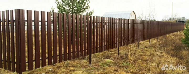 Забор из штакетника