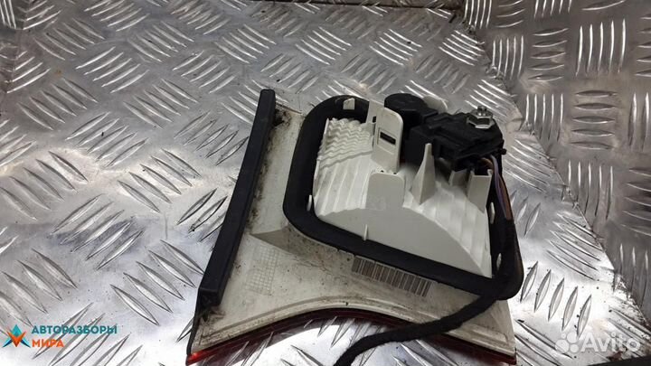 Фонарь крышки багажника правый Audi A4 B7 2005