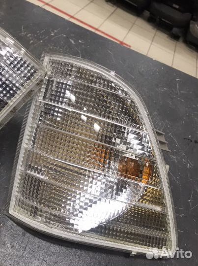 Указатель поворота передний Mercedes Spinter