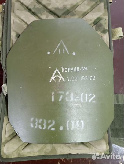 Плитник с плитами