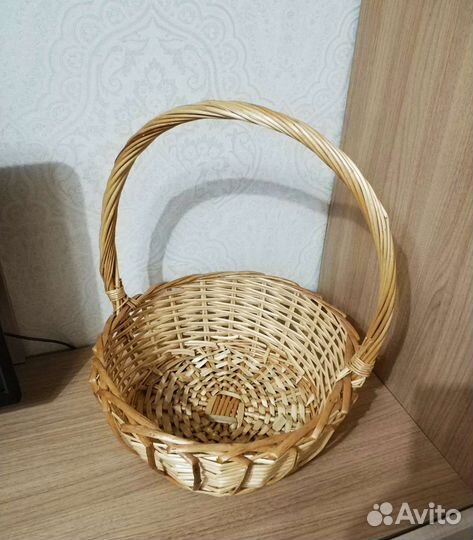 Корзинки для цветов и подарков