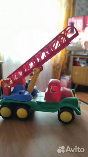 Игрушка пожарная машина