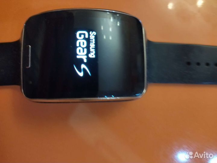 Смарт часы samsung gear s