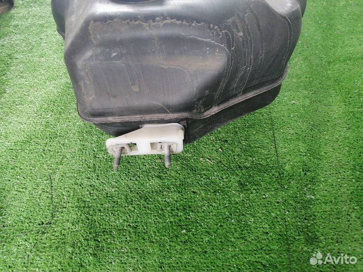 Бензобак Ford Explorer XLT 4.0 2006