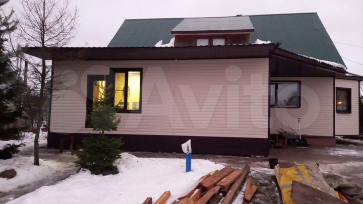 Дом 188,3 м² на участке 14,7 сот.