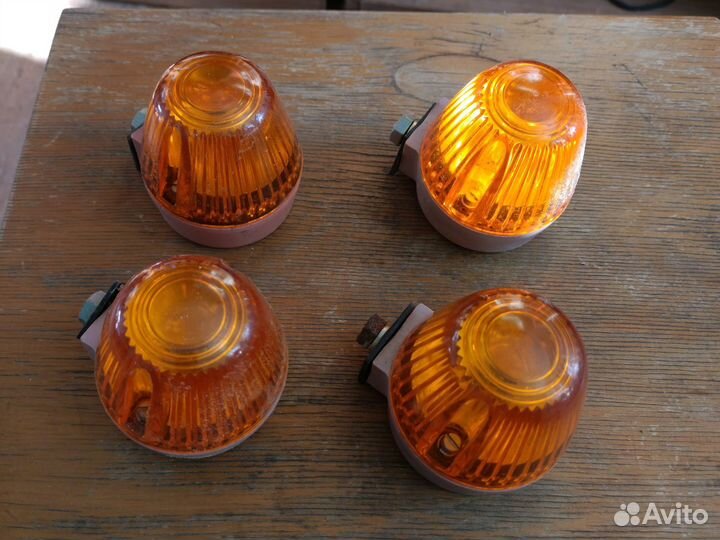 Поворотник мотоциклетный