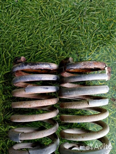 Пружины подвески задние Форд Фокус 1 1.6л 2003г