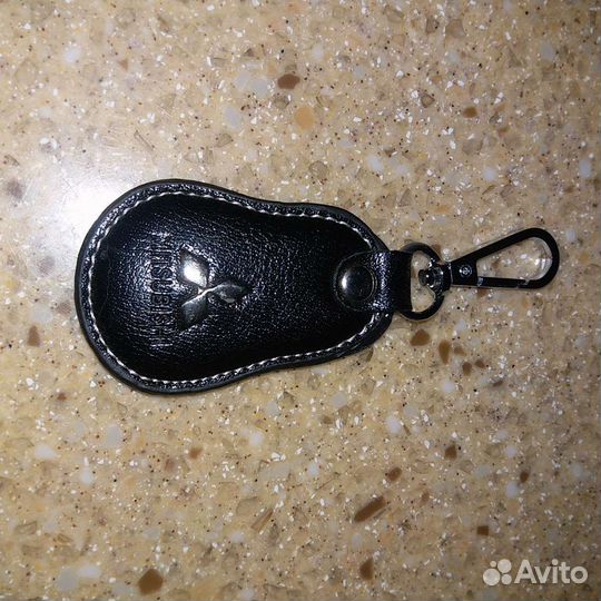 Брелок с логотипом авто