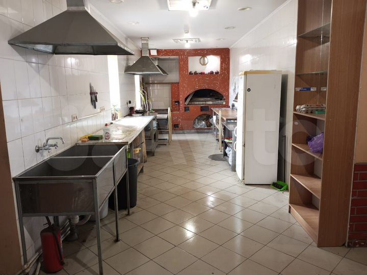 Гостиница, 200 м²