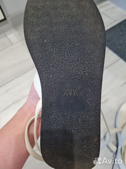 Сандалии zara