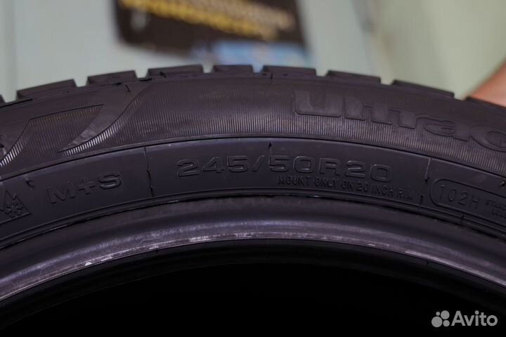 Goodyear UltraGrip Cross 245/50 R20