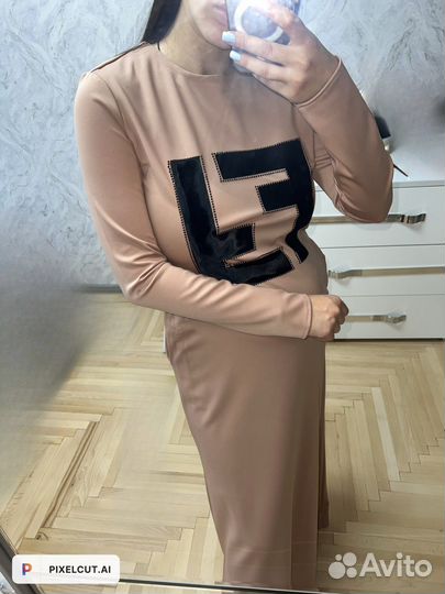 Платье в пол