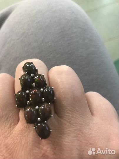 Серебряное кольцо с эфиопским опалом