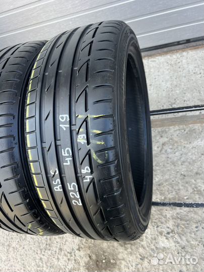 Bridgestone Potenza S001 225/45 R19