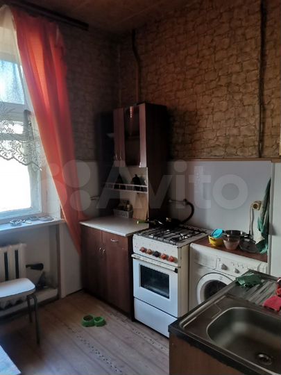 Комната 11 м² в 3-к., 1/2 эт.