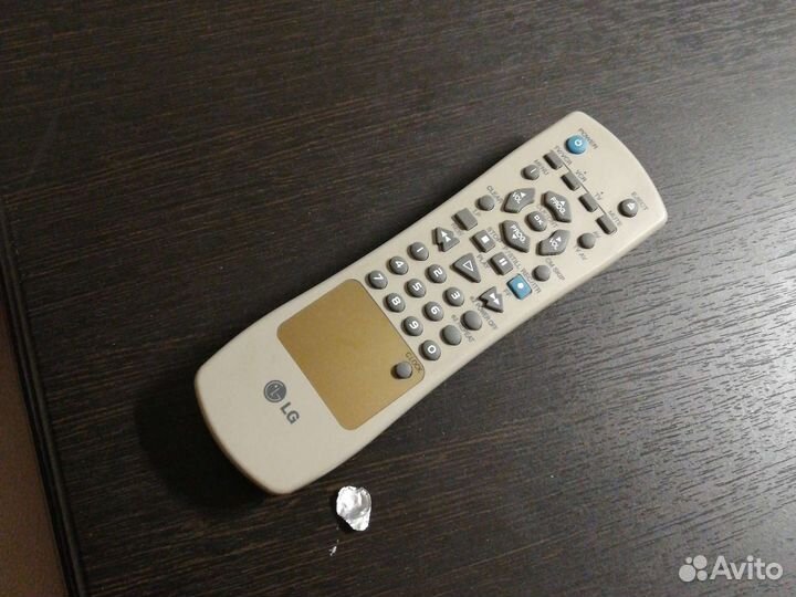 Видеомагнитофон LG L297