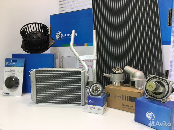 Радиатор охлаждения Land Rover Range Rover III (02) 4.2i/4.4i