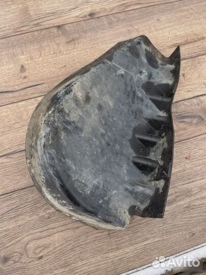 Пыльник двигателя Ford Focus 1 1