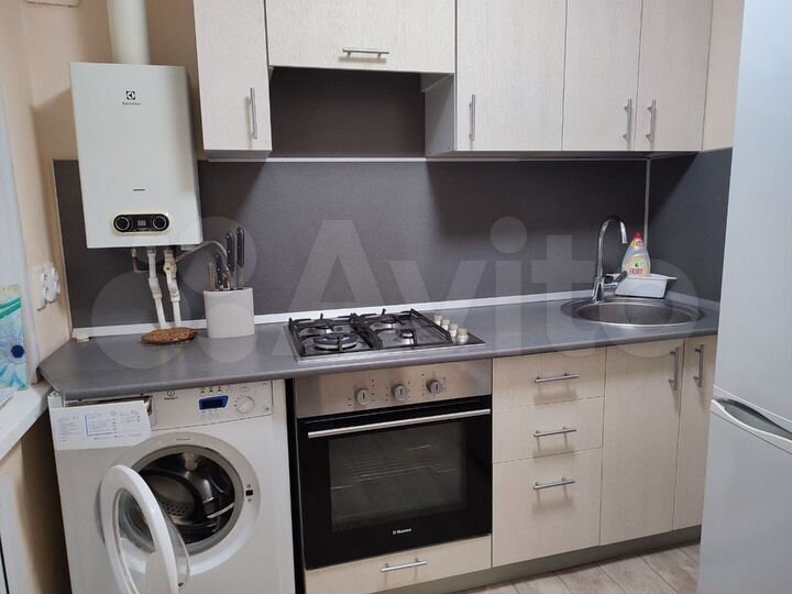 2-к. квартира, 42 м², 4/4 эт.