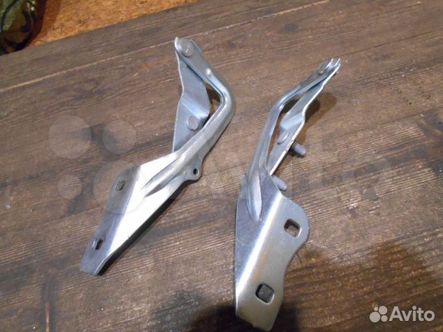 Левая и правая петля капота Форд Фокус-2